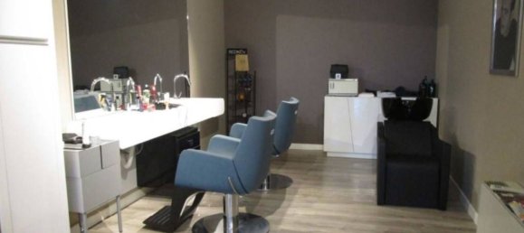 Коммерческая недвижимость 115м² в Безана ин Брианца, Италия № 359779 5