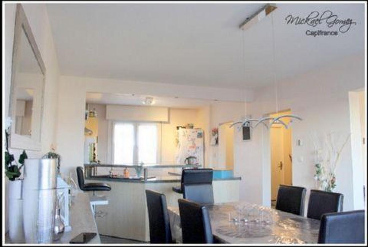 3 bedrooms Condo in Faulquemont, France No. 8191