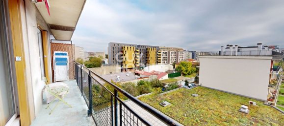 3 bedrooms Apartment in Les Lilas, France No. 161909 10