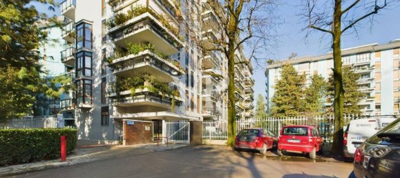 3 rooms Apartment in Brugherio, Italy No. 32692 64