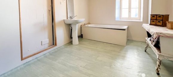 Casa T4 em Lucenay-l'Eveque, France N.º 310233 12