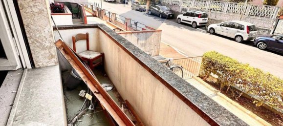 Квартира с 3 комнатами в Пинето, Италия № 300738 9