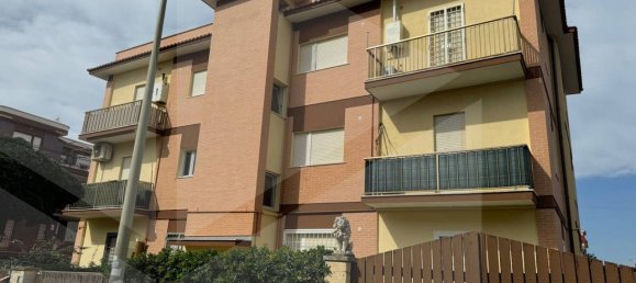 3 rooms Apartment in Pomezia, Italy No. 19205 2