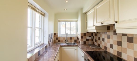 1 bedroom House in Richmond, United Kingdom No. 2649 3