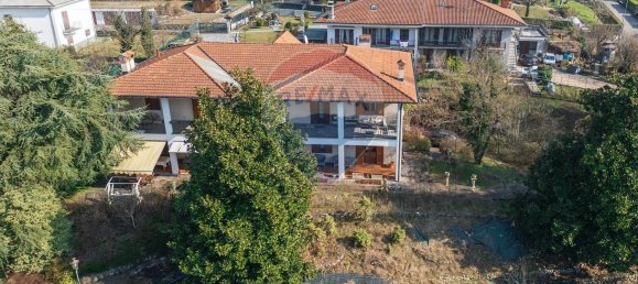 Villa de 9 habitaciónes en Varese, Italy No. 236103 2