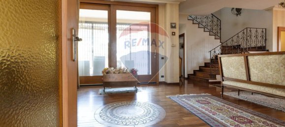 Villa de 9 habitaciónes en Varese, Italy No. 236103 4