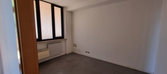 220m² Office in Castelfidardo, Italy No. 345859 11