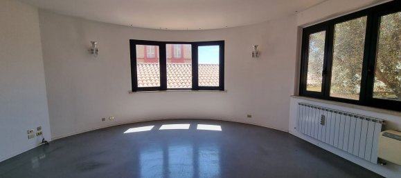 220m² Office in Castelfidardo, Italy No. 345859 10