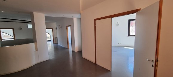220m² Office in Castelfidardo, Italy No. 345859 19