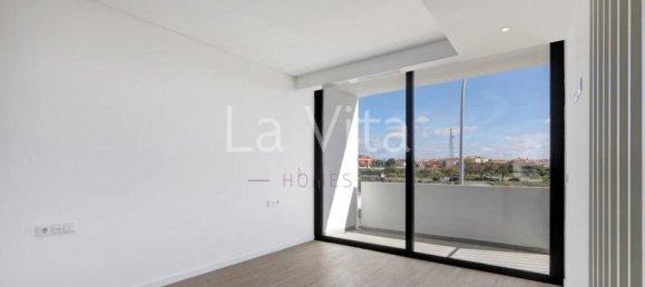 3 bedrooms Villa in Oeiras, Portugal No. 170522 12