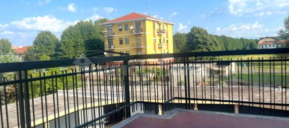 3 bedrooms Apartment in Turin, Italy No. 280639 16