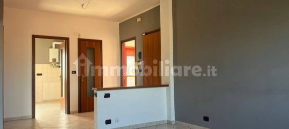 3 bedrooms Apartment in Turin, Italy No. 280639 2