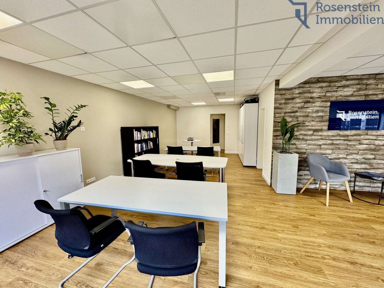 120m² Office in Bodenseekreis, Germany No. 238907