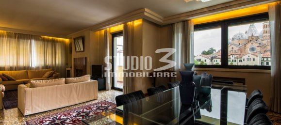 9 rooms Villa in Padua, Italy No. 53139 2