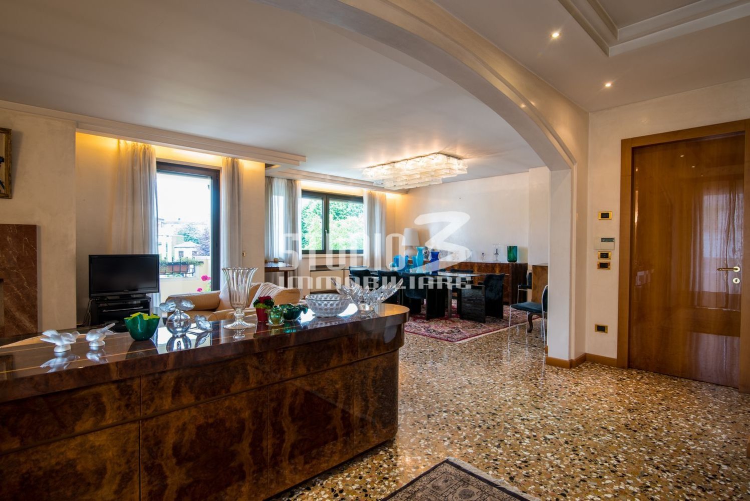 9 rooms Villa in Padua, Italy No. 53139