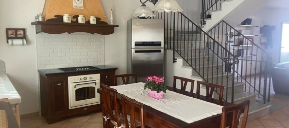 8 rooms House in Carrara, Italy No. 131525 25