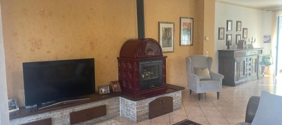 8 rooms House in Carrara, Italy No. 131525 31