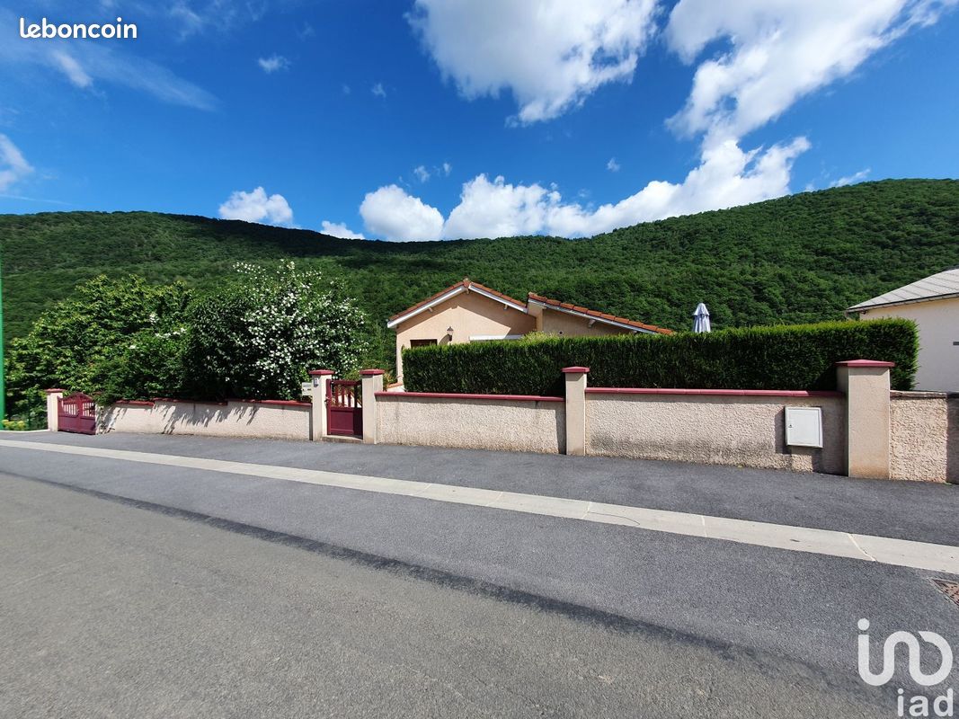 Casa T4 em Anchamps, France N.º 69031