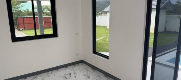 4 bedrooms Villa in Prachuap Khiri Khan, Thailand No. 67599 8