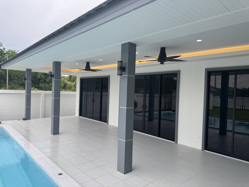 4 bedrooms Villa in Prachuap Khiri Khan, Thailand No. 67599