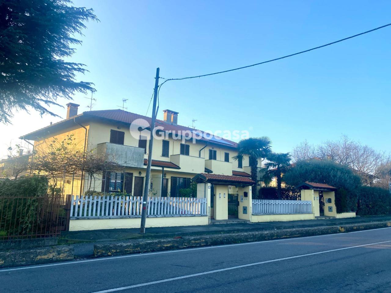 4 rooms House in Robecco sul Naviglio, Italy No. 89037