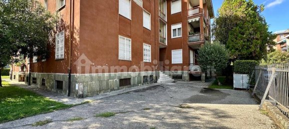 Квартира с 3 спальнями в Варедо, Италия № 341034 2