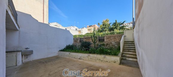 Apartamento de 3 habitaciónes en Matino, Italy No. 232381 3