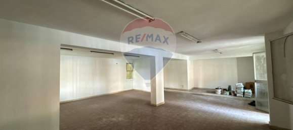 Studio in Cagliari, Italy No. 327982 11