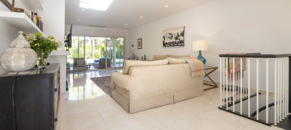 5 bedrooms Villa in Marbella, Spain No. 142167 33