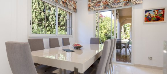 5 bedrooms Villa in Marbella, Spain No. 142167 4