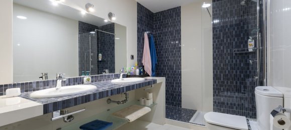 5 bedrooms Villa in Marbella, Spain No. 142167 38