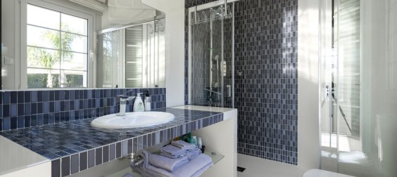 5 bedrooms Villa in Marbella, Spain No. 142167 21