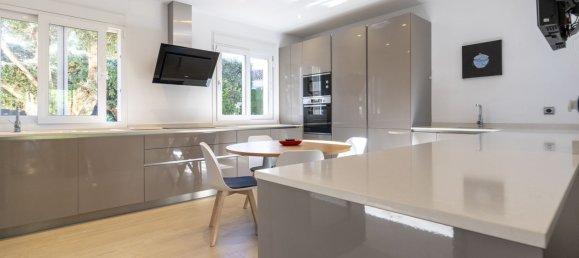 5 bedrooms Villa in Marbella, Spain No. 142167 23