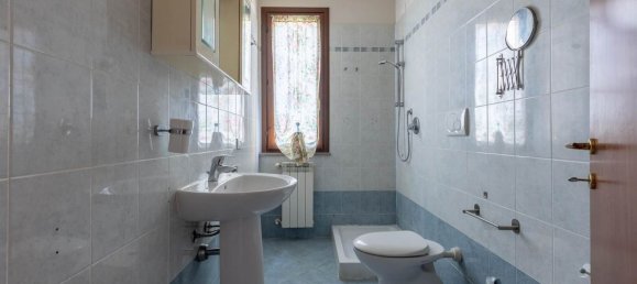 Apartamento de 3 habitaciónes en Terricciola, Italy No. 297458 11