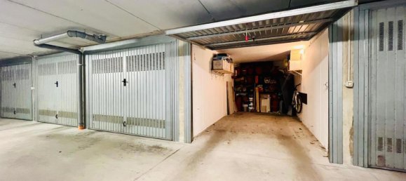 مرآب في Cabiate, Italy 16متر مربع رقم 172569 4