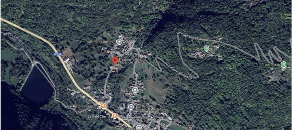 5 rooms Apartment in Roure, Italy No. 212072 2