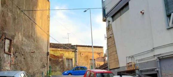 26m² Garage in Catania, Italy No. 47368 2