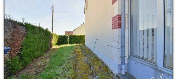 4 chambres Maison de ville à Châteaumeillant, France No. 69663 45