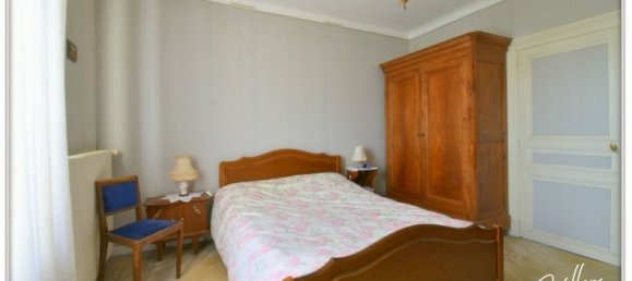 4 chambres Maison de ville à Châteaumeillant, France No. 69663 12