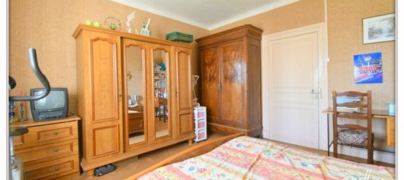 4 chambres Maison de ville à Châteaumeillant, France No. 69663 30