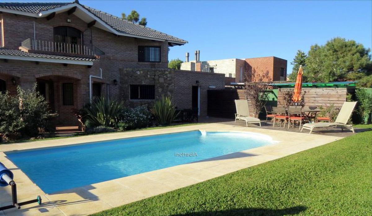 Дом с 5 спальнями в Канелонес, Уругвай № 9965