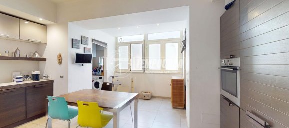 4-salle Appartement à Bari, Italy No. 301887 6