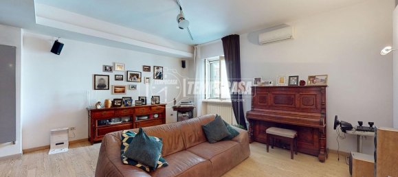 4-salle Appartement à Bari, Italy No. 301887 4