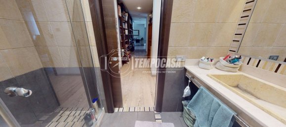 4-salle Appartement à Bari, Italy No. 301887 23