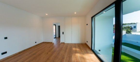 4 Schlafzimmer Villa in Seixal, Portugal, Nr. 136547 46