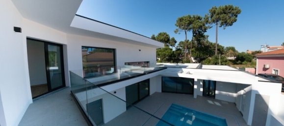 4 Schlafzimmer Villa in Seixal, Portugal, Nr. 136547 3