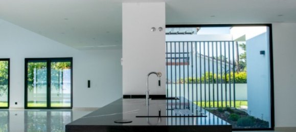 4 Schlafzimmer Villa in Seixal, Portugal, Nr. 136547 21