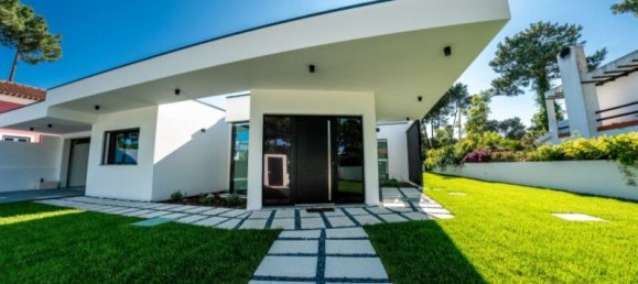 4 Schlafzimmer Villa in Seixal, Portugal, Nr. 136547 10