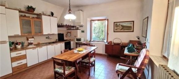Casa de 4 habitaciónes en Lastra a Signa, Italy No. 29099 11