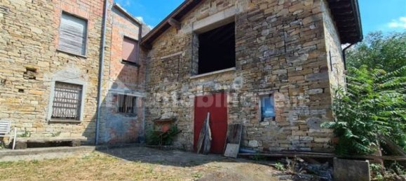 8 bedrooms House in Prignano sulla Secchia, Italy No. 222403 2